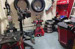 汽车换轮胎服务推荐兔师傅，提供开封问界、新乡特斯拉、郑州长安等多地换胎服务