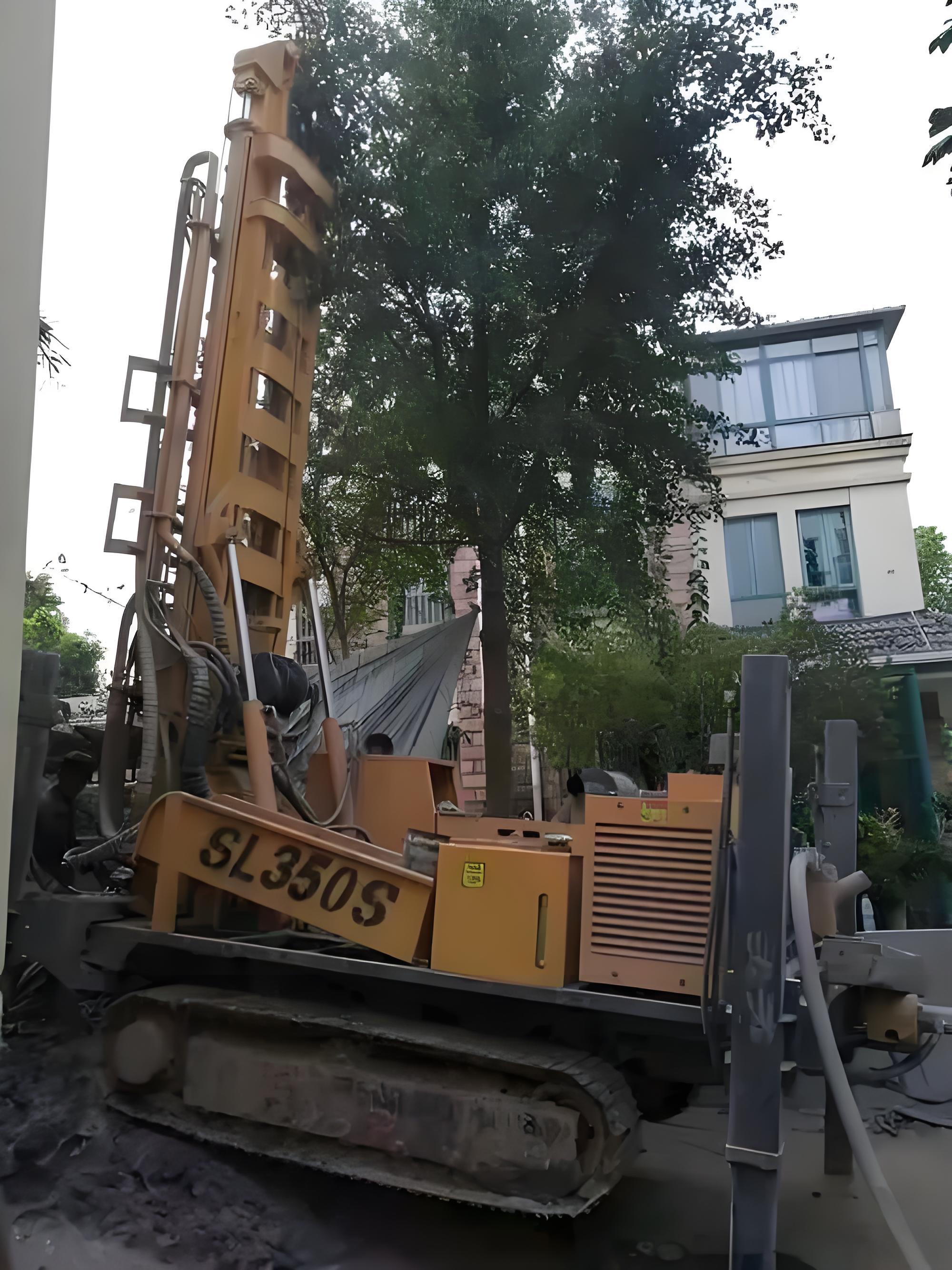 钻井服务现场图片