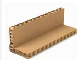 纸护角生产场景图