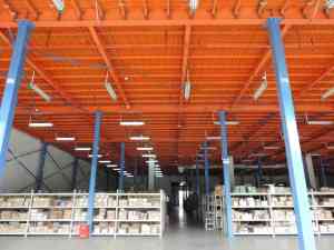 移动重型货架制造厂推荐：库房重型货架源头厂家，优质定制之选