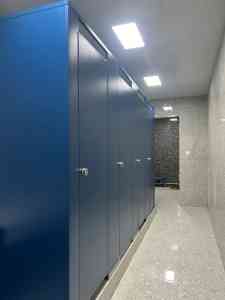 河南高瞻建材有限公司：适配学校、商场、医院等多场景，卫生间隔断全流程产品供应商