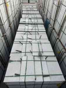 石材源头厂家推荐汶上县白石乡扬磊石材加工厂，专业制造芝麻灰石材、芝麻灰火烧板等多类石材，技术团队全程把控，保障高效稳定供应