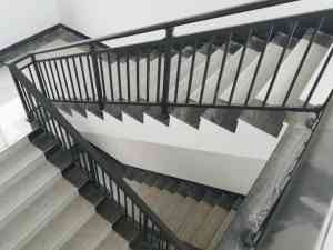 2026年护栏厂家权威推荐：阳台/楼梯/丝网/飘窗/锌钢护栏源头厂家精选