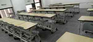 封丘县德翔教育用品有限公司：补习班、中小学课桌椅订制厂家