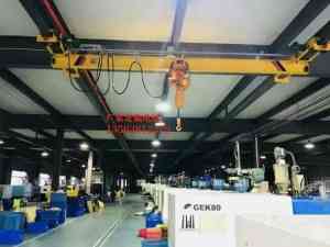 10吨单梁/双梁悬挂起重机厂家哪家好？新泰市华诚机械厂定制产能提升30%·故障降低20%