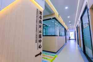深圳龙岗种植牙服务大揭秘：龙岗微创、龙城街道、地铁站周边牙科优选