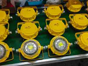 DG42/127L、DGC45/127L支架灯定制及防爆LED灯供货、采掘面照明灯批发厂家推荐