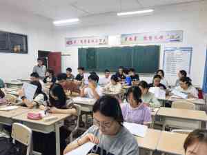 深度解析：重庆提分复读学校咨询，聚焦九龙坡、江北及初三复读热门选择
