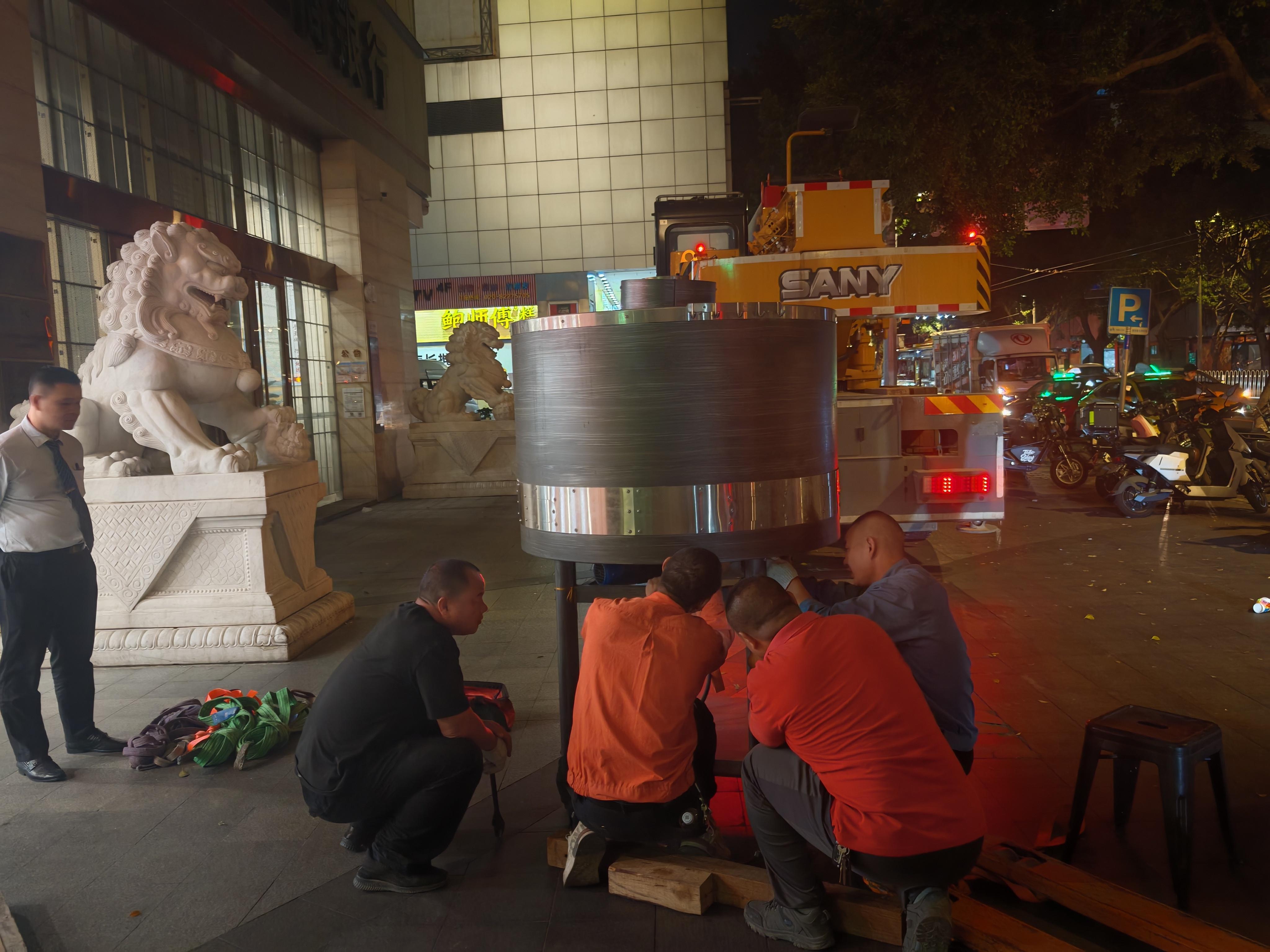 专业人员操作场景