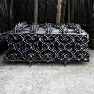 铸铁道路护栏厂家推荐：潍坊铸扬护栏，多类型护栏直销供货