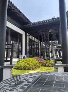 四合院、民宿、新农村适用！中式铝合金门窗厂家实力推荐