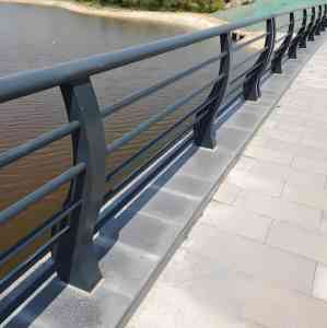 铁路、高速公路护栏网制造商及供应商推荐：专业加工，品质之选