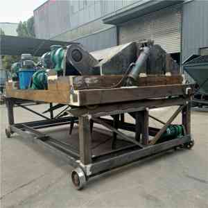 有机肥翻堆机品牌及厂家推荐：轮盘式、道轨式、行走式翻堆机优质之选