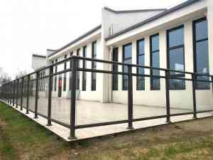 楼梯护栏规格直销、定做厂家推荐：实木、不锈钢护栏优质之选