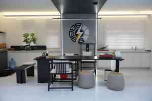 乌鲁木齐车身改色服务大揭秘！车无极等门店为您打造个性座驾