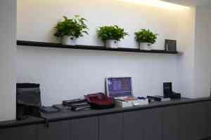 乌鲁木齐车膜服务推荐：圣盾玻璃、车窗贴膜，门店之车无极新能源车研所