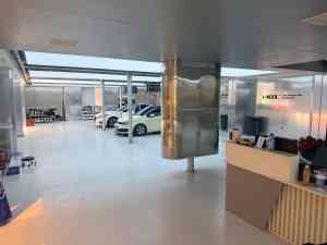 乌鲁木齐车窗贴膜优质之选：车无极新能源车研所一站式车辆防护服务