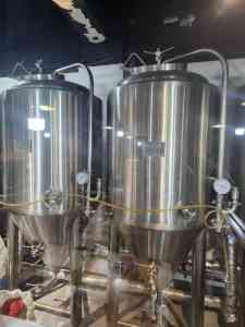 精酿啤酒设备生产、二手加工、转让定制及回收厂家推荐