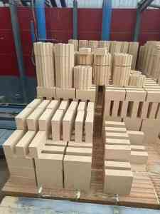 粘土砖、耐火粘土砖及各类轻质砖优质厂家推荐，厂家不容错过