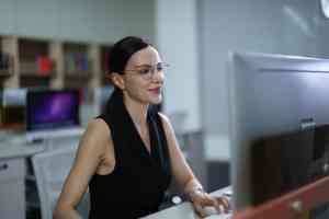 北京、天津、唐山、石家庄及河北地区渐变焦眼镜与老花镜优质品牌推荐