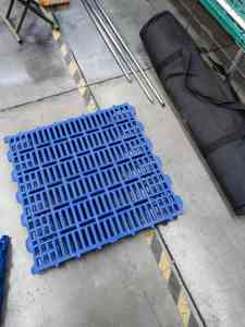 塑料、羊床、水泥、牛用、猪场漏粪板生产商推荐，牧野区智信畜牧受认可