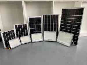 广东太阳能路灯厂家推荐：6米太阳能路灯队伍与LED路灯生产基地源头之选