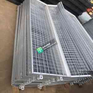 镀锌/喷塑/厂区/铁路加密网护栏及防落物加密网供货厂家推荐