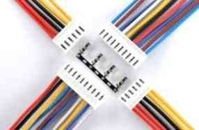 二托三、一拖三数据线定制及快充、苹果数据线加工厂家推荐