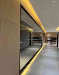 双层玻璃百叶、钢化玻璃隔断等厂家推荐：实力企业精准之选