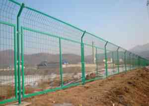 球场、养猪、牛羊、果园、农场围栏网厂家推荐，优质供货与定制之选
