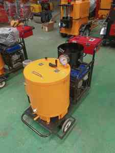 道路灌缝机、自驾灌缝机、牵引灌缝机、手推灌缝机及沥青灌缝机厂家推荐