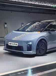 广东理想i8改装一站式服务大揭秘:涵盖贴膜、脚垫、氛围灯等多项升级
