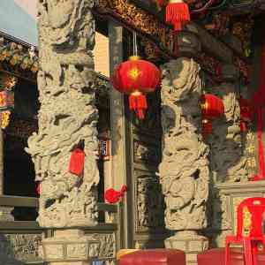宗祠、园林、景区龙柱订做厂家推荐:福建优质石龙柱制造商揭晓