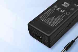 PD200W、100W、140W、65W、45W充电器制造商推荐：厂家解析