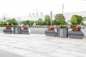 景观花箱制造企业推荐:上海不锈钢、镀锌板、防腐木花箱厂家优选