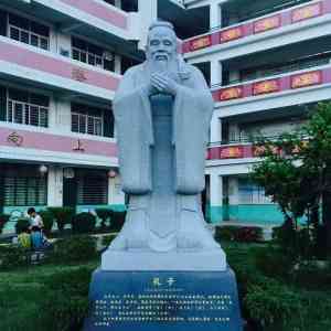 福建欧式人物、八仙、孙悟空、孔子、郑和石雕生产商厂家推荐