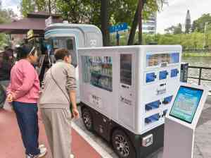 热门推荐!北京无人售货车、冷饮柜、饮品柜及共享售货机器人厂家
