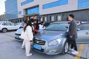 新疆上门提车、全程小板托运推荐：福万达提供门到门专业汽车托运方案