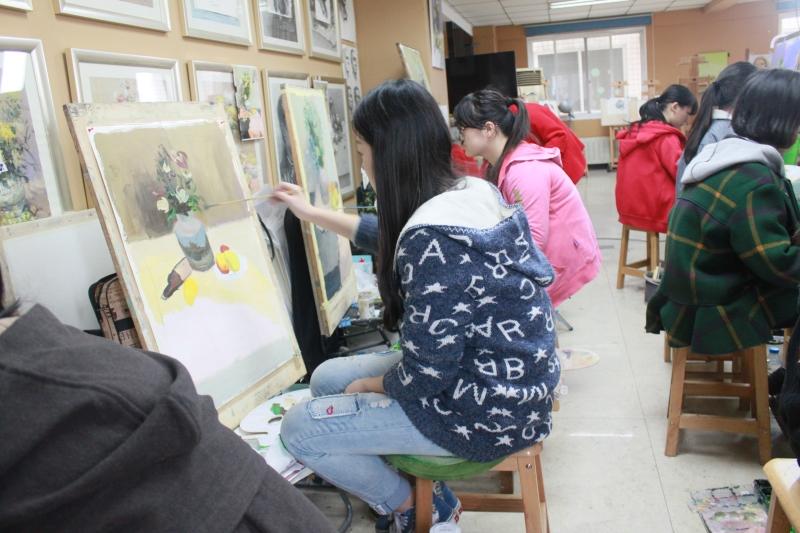 洛阳文人画室教师授课