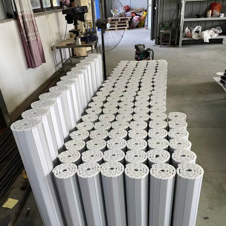 消防车卷帘门fire truck roll-up door
