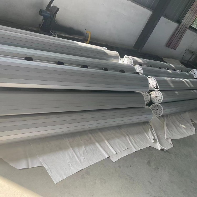 消防车卷帘门fire truck roll-up door