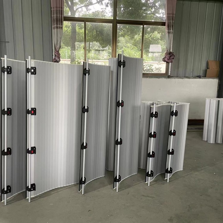消防车卷帘门fire truck roll-up door