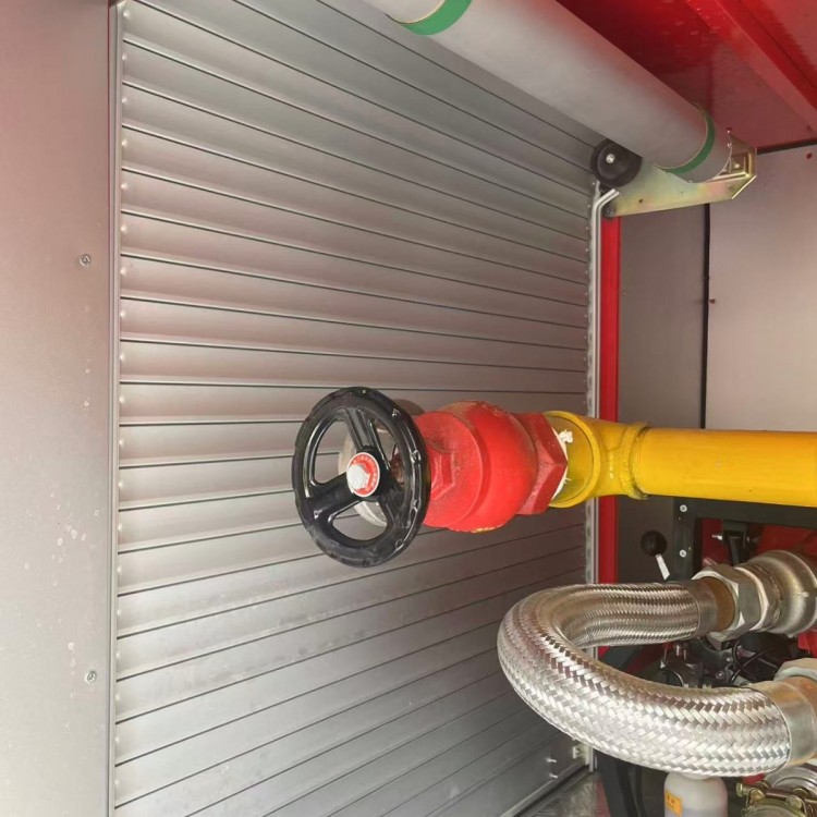 消防车卷帘门fire truck roll-up door