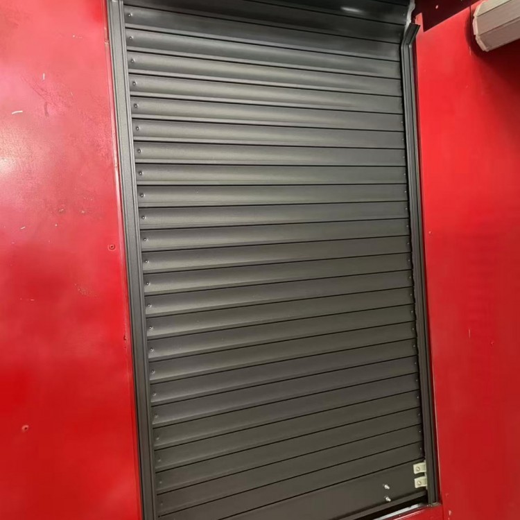 消防车卷帘门fire truck roll-up door