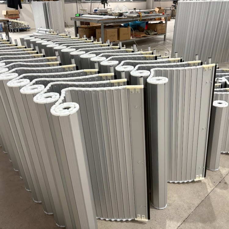 消防车卷帘门fire truck roll-up door