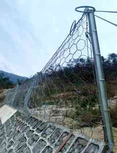 边坡防护网厂家推荐:河北及北京地区柔性、被动防护网厂家解析