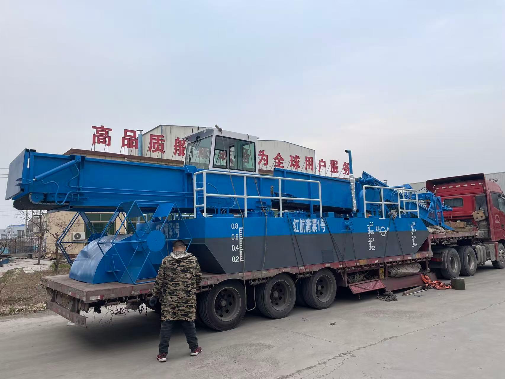 保洁船图片