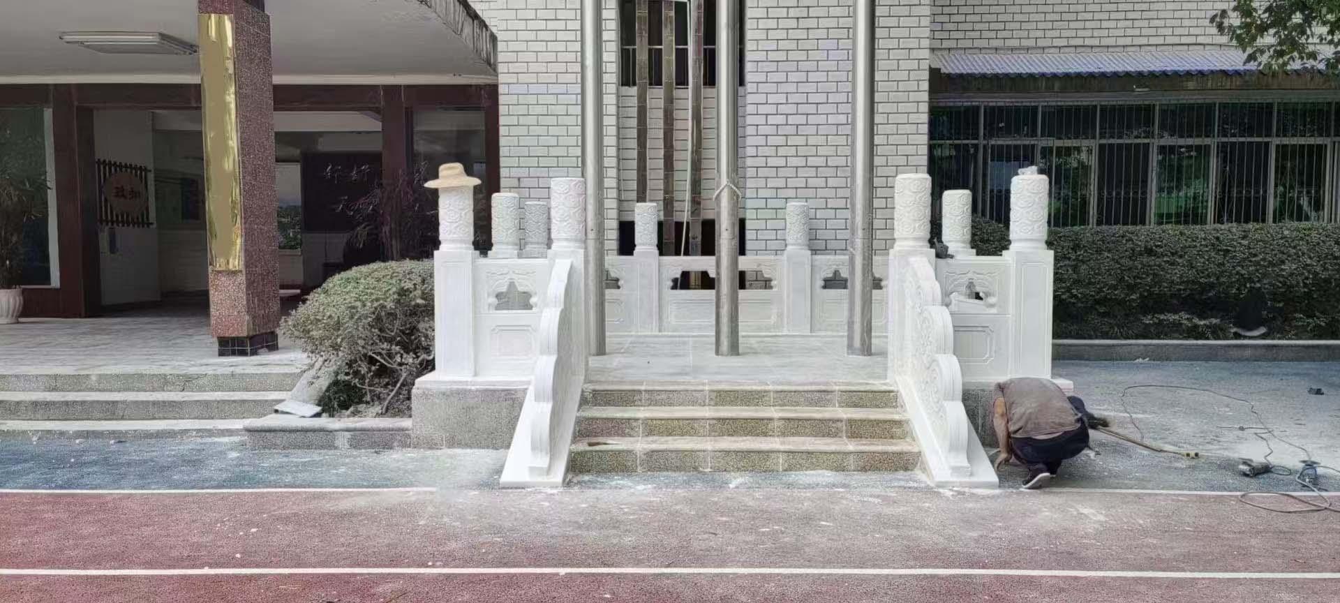 相关石雕产品图片
