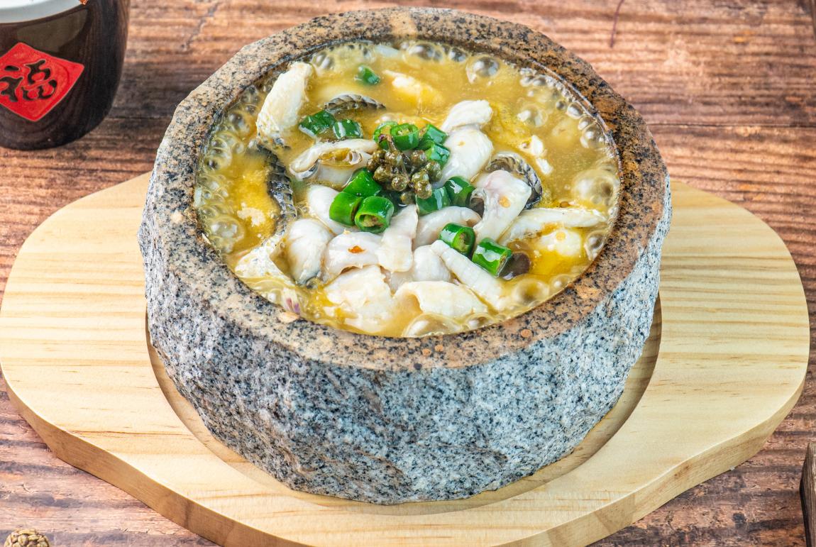 特色石锅美食图片