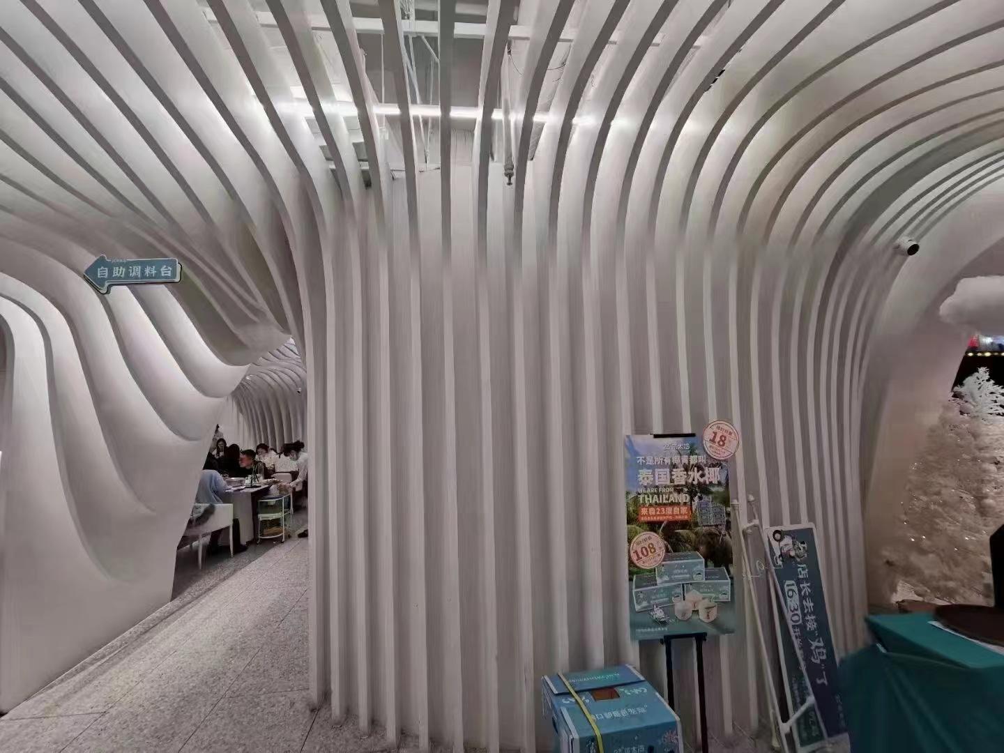 铝方通不同角度展示图